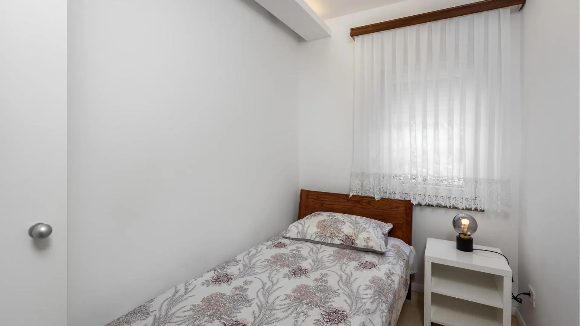 3 Bedroom Cozy Apartment In Crikvenica