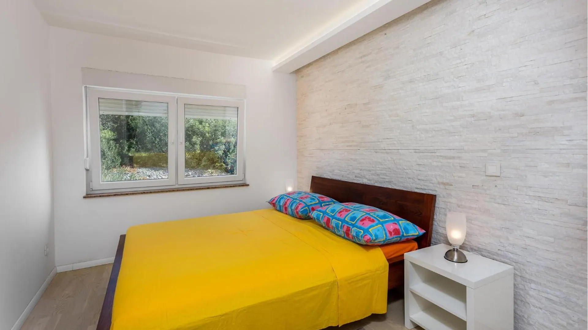 3 Bedroom Cozy Apartment In Crikvenica