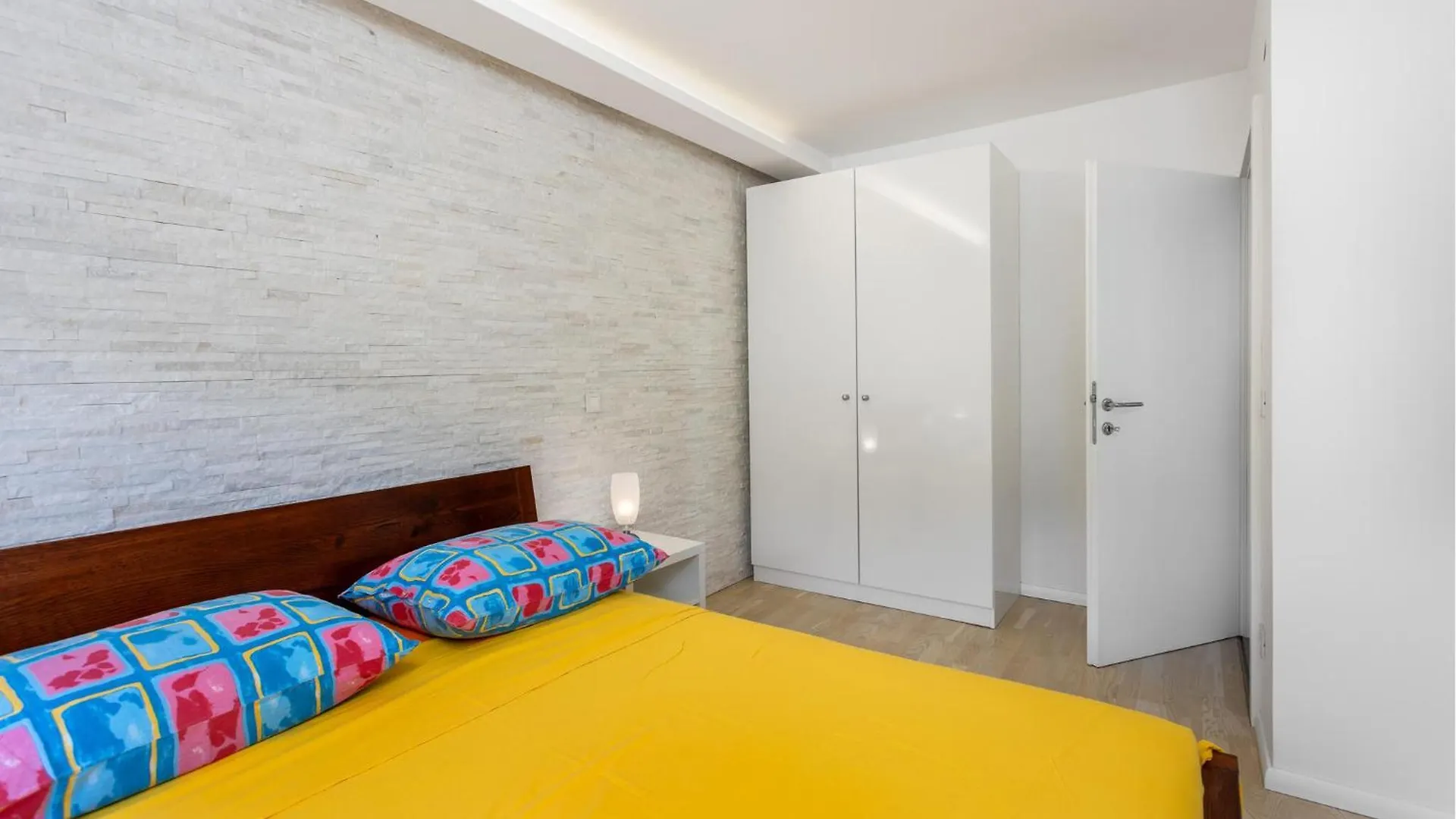 3 Bedroom Cozy Apartment In Crikvenica