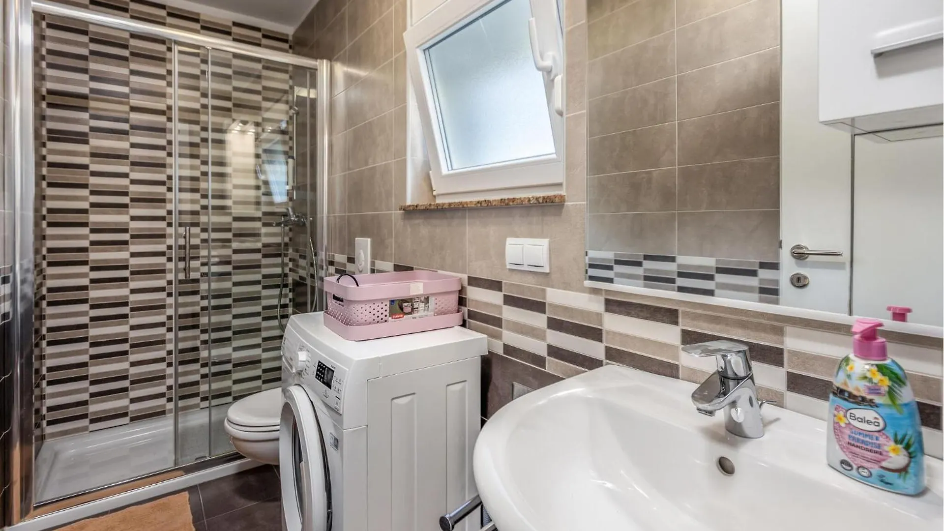 3 Bedroom Cozy Apartment In Crikvenica Croatia