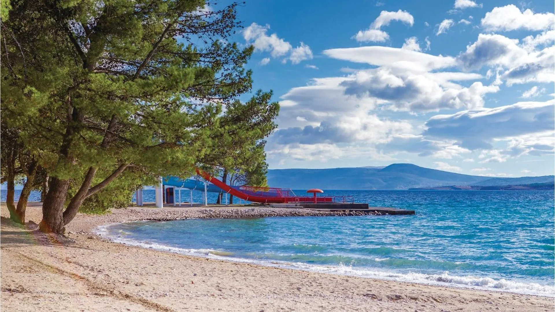 3 Bedroom Cozy Apartment In Crikvenica